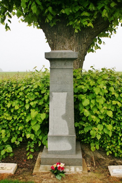 Fichier:Stèle 48ri NN LE SOURD.jpg