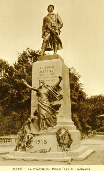 Fichier:MONUMENT AU POILU LIBÉRATEUR METZ.jpg