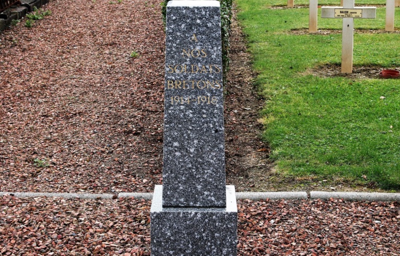 Fichier:Stèle bretons.jpg