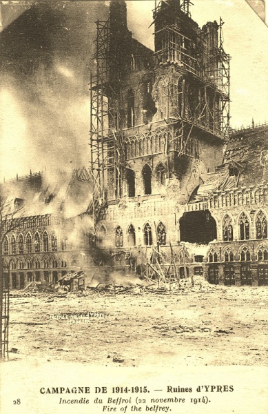 Fichier:YPRES BEFFROI.jpg