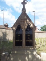 Cimetiere Militaire Orleans.jpg