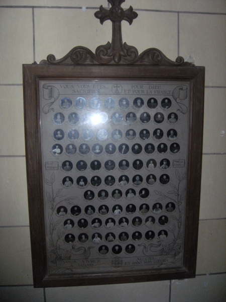 Fichier:Médaillons Morts pour le France.jpg