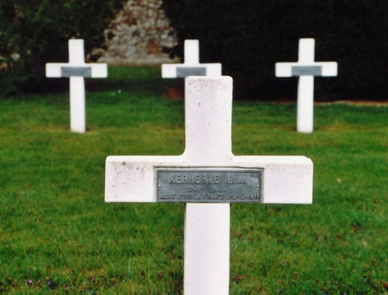 Fichier:KERHERVÉ JEAN 001.jpg