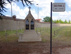 Cimetière Militaire d'Orléans 2.jpg