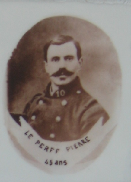 Fichier:LEPERFF Pierre Marie.jpg
